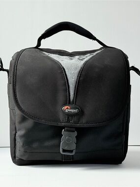 Lowepro Black Messenger Camera Bag with Padded Carry Handle